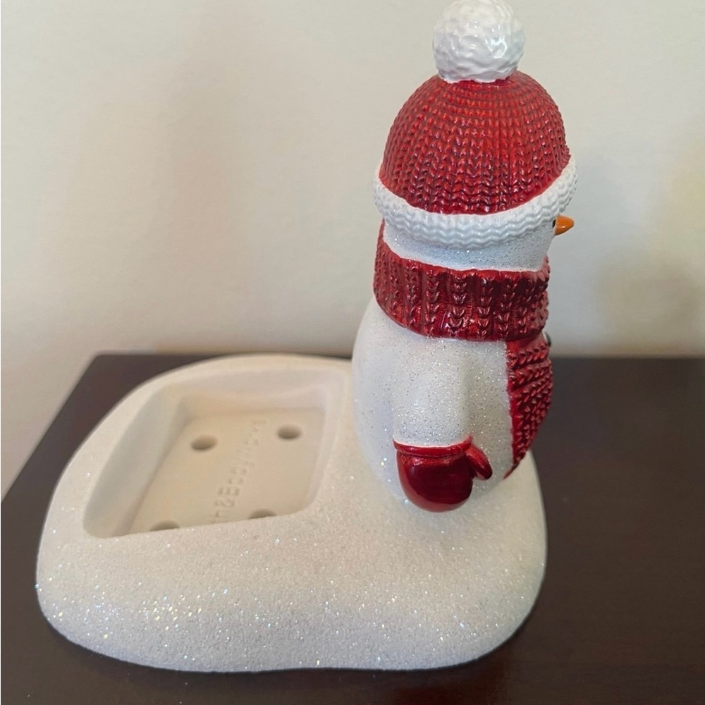 Bath & Body Works Snowman with Red Scarf and Hat Foaming Hand Soap Holder - Picture 4 of 5